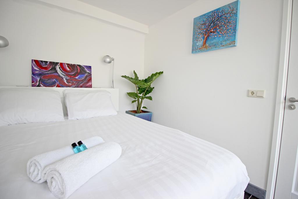 Ground Floor Canal Apartment アムステルダム エクステリア 写真
